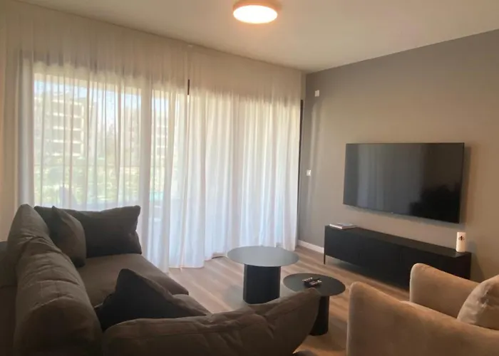 アパート Sunset Gardens - *