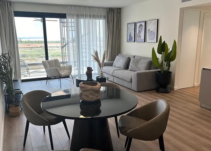 アパート Sunset Gardens - *